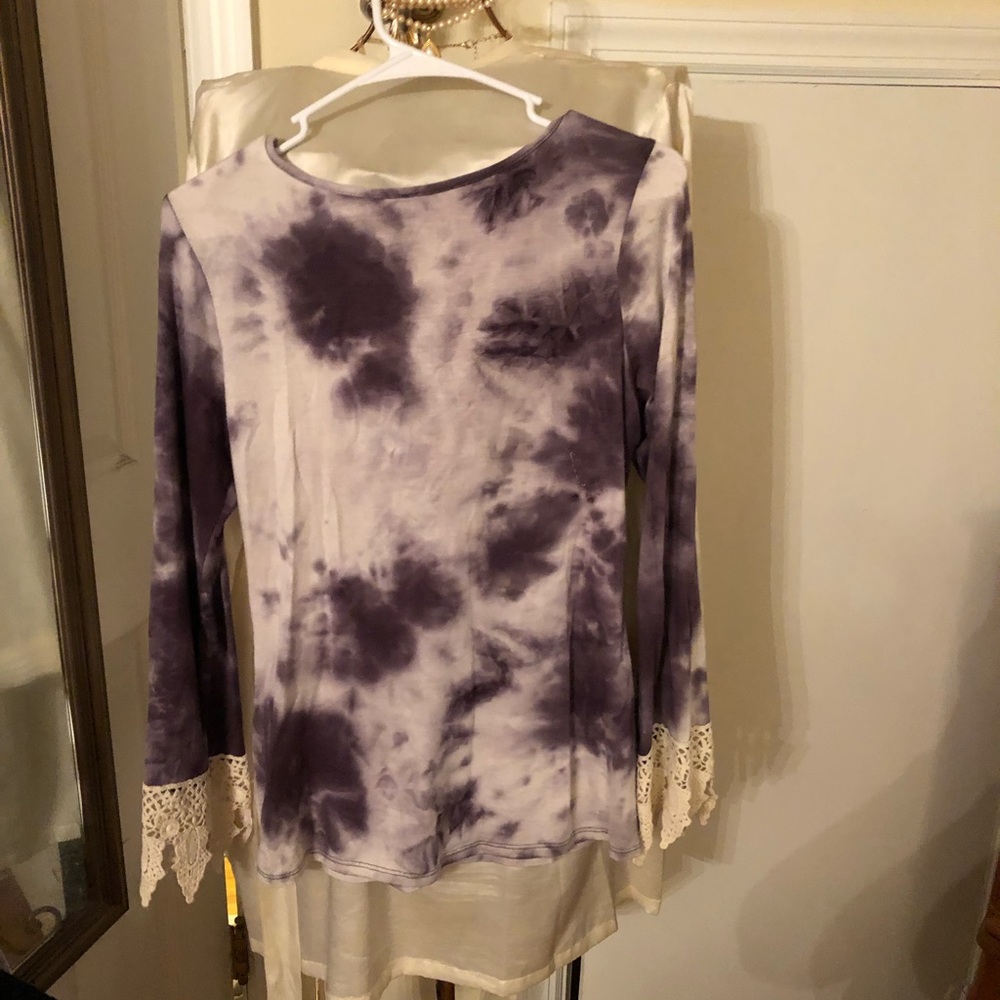 Venus Top - Picture 2 of 4